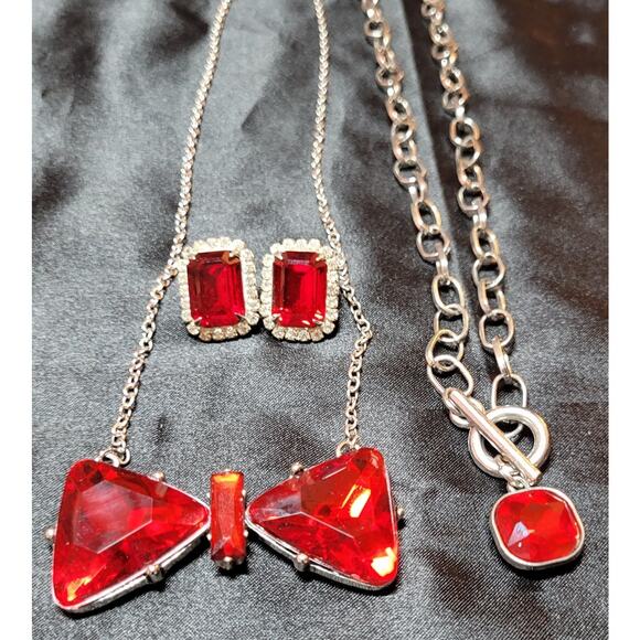 Red Rhinestone Necklace Earrings Lot Bowtie Silver Chain Toggle Clasp Glam Y2K - Picture 1 of 7